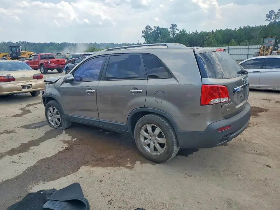 2013 KIA SORENTO LX  