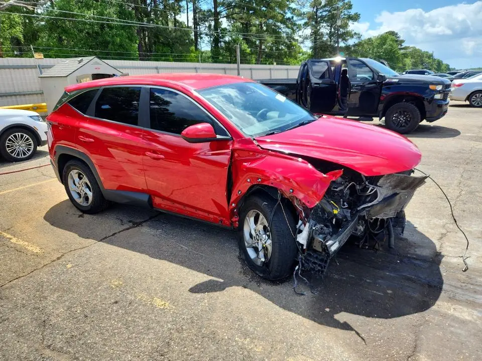 2022 HYUNDAI TUCSON SE  