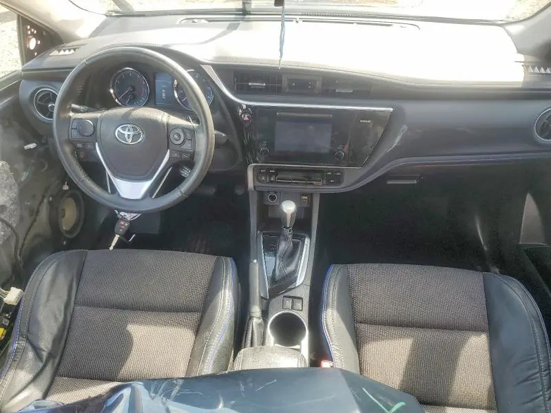 2017 TOYOTA COROLLA SE  