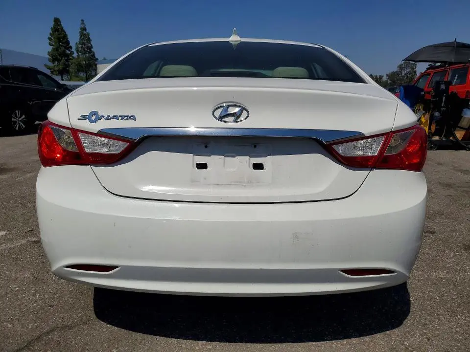 2011 HYUNDAI SONATA GLS  