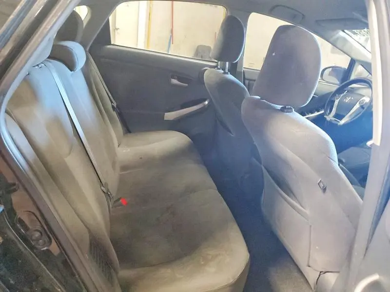 2010 TOYOTA PRIUS III  