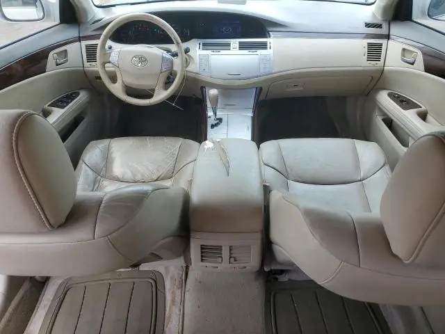 2010 TOYOTA AVALON XL  