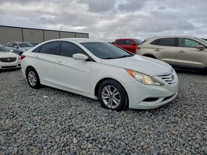 2011 HYUNDAI SONATA GLS  