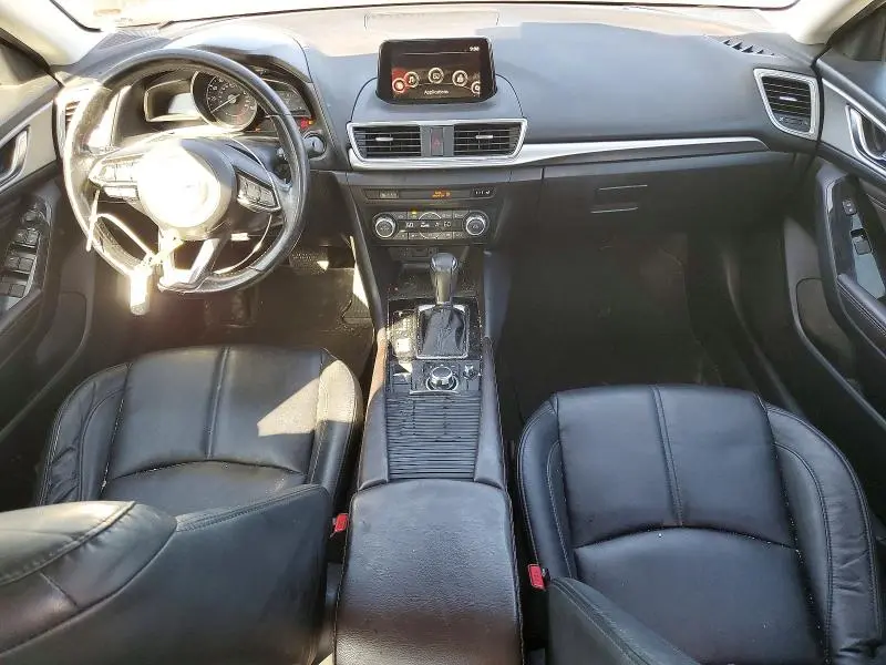 2017 MAZDA 3 TOURING  