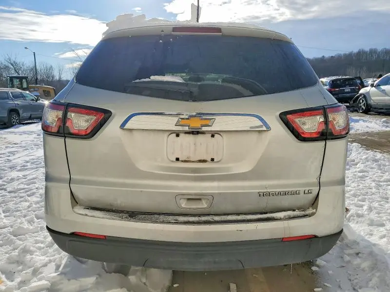 2014 CHEVROLET TRAVERSE LS  