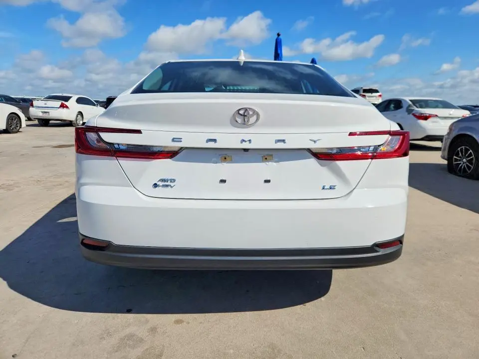 2025 TOYOTA CAMRY LE  