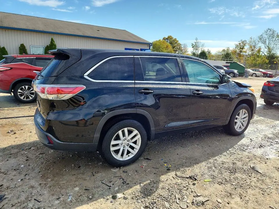 2014 TOYOTA HIGHLANDER LE  