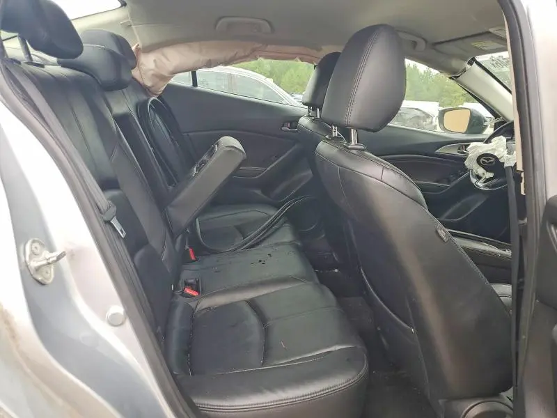 2017 MAZDA 3 TOURING  