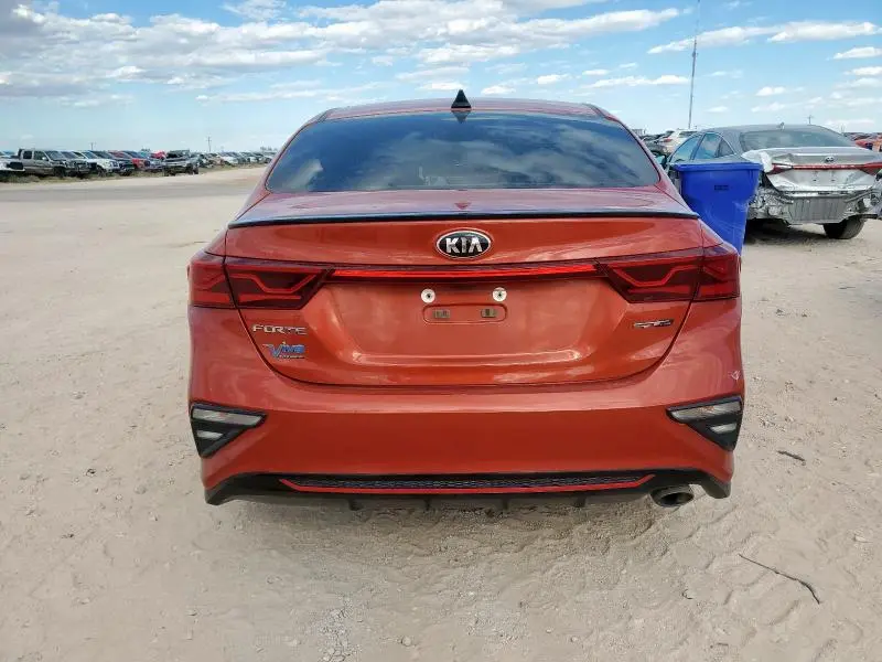 2021 KIA FORTE GT LINE  