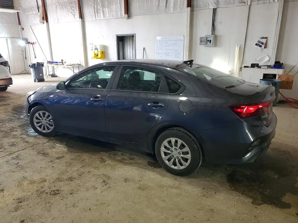 2023 KIA FORTE LX  
