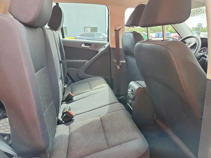 2017 VOLKSWAGEN TIGUAN S  