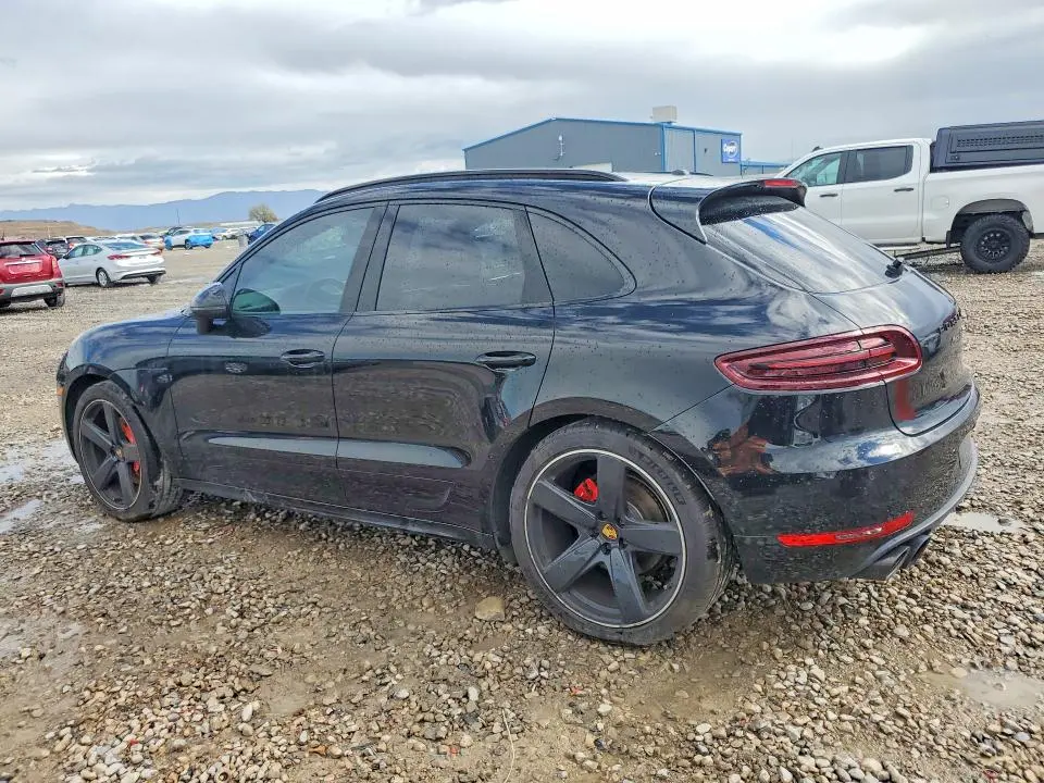 2017 PORSCHE MACAN GTS  