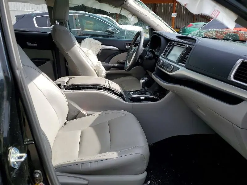 2015 TOYOTA HIGHLANDER XLE  