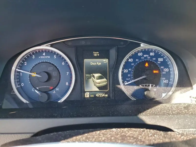 2016 TOYOTA CAMRY LE  