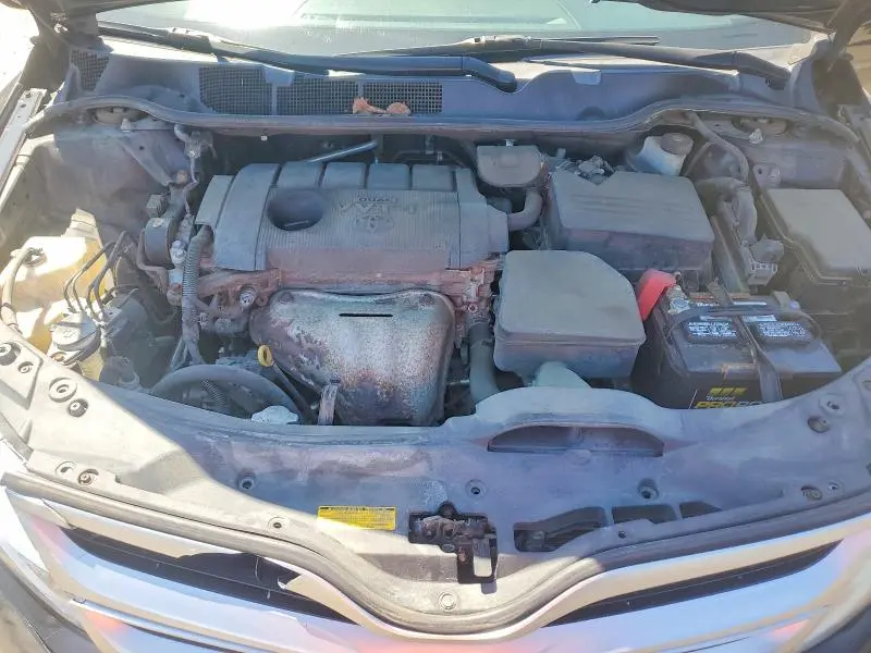 2013 TOYOTA VENZA LE  