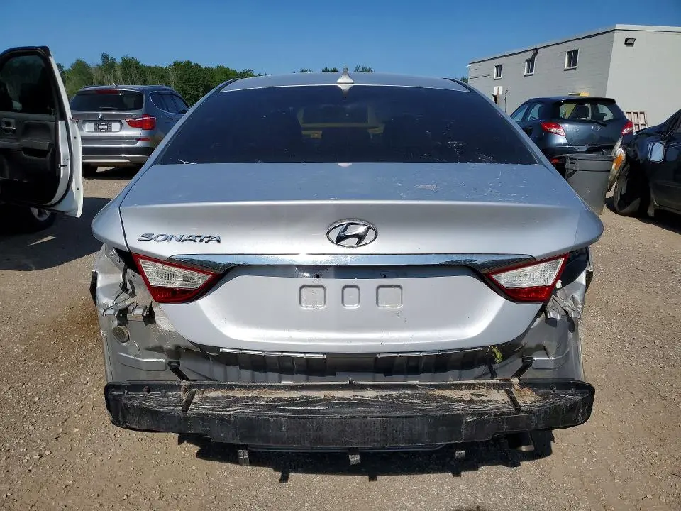2012 HYUNDAI SONATA GLS  