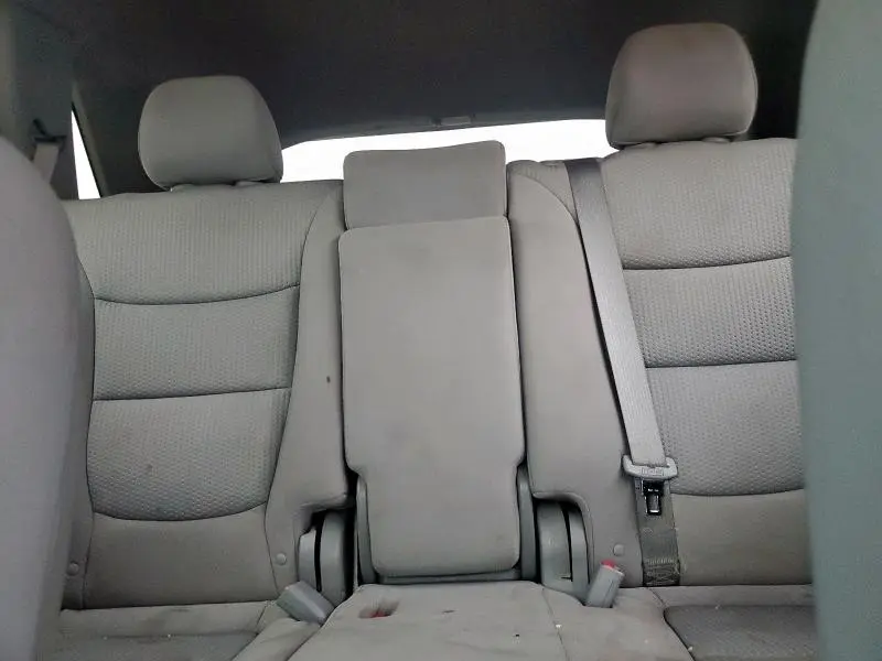 2012 KIA SORENTO BASE  