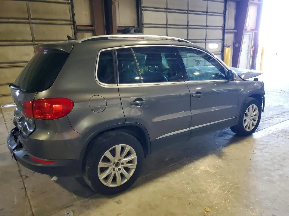 2014 VOLKSWAGEN TIGUAN S  