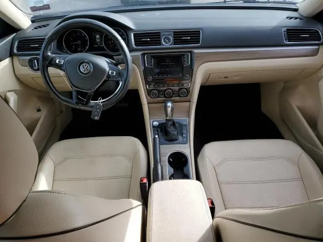2017 VOLKSWAGEN PASSAT SE  