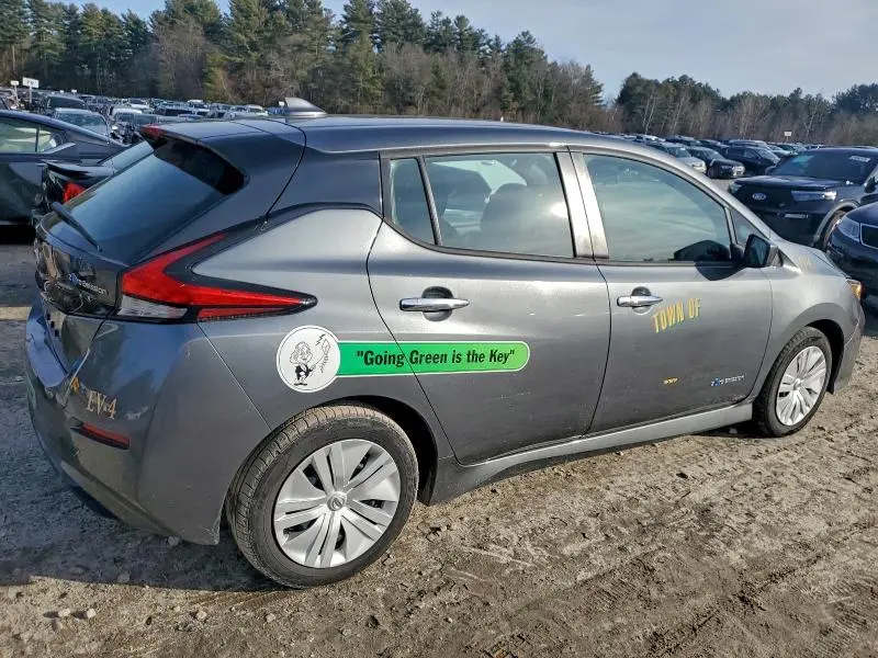 2019 NISSAN LEAF S  