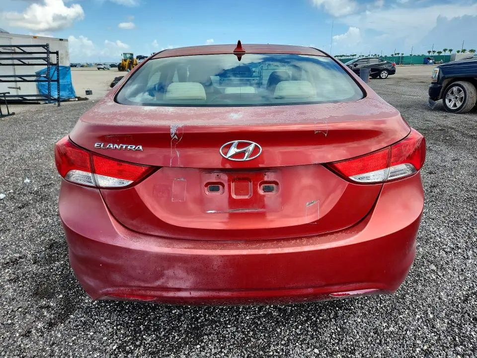 2013 HYUNDAI ELANTRA GLS  