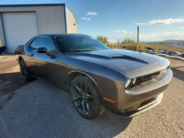 2022 DODGE CHALLENGER SXT  