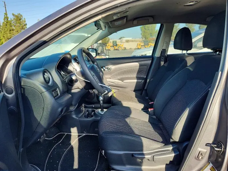 2018 NISSAN VERSA SV  