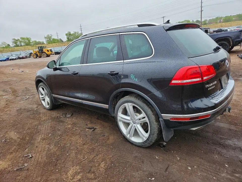 2017 VOLKSWAGEN TOUAREG EXECUTIVE  