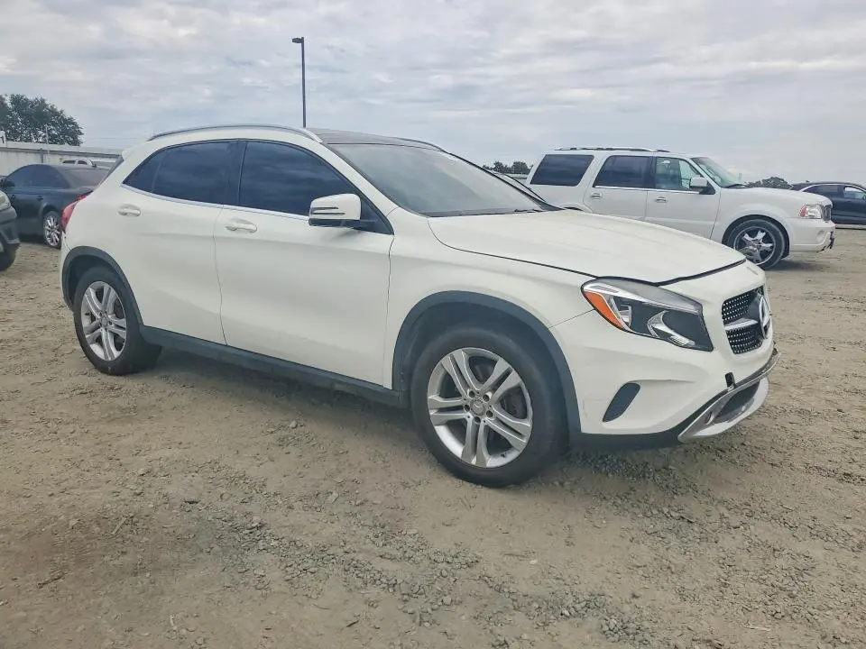 2017 MERCEDES-BENZ GLA 250  