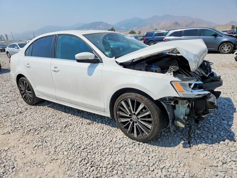 2013 VOLKSWAGEN JETTA SEL  