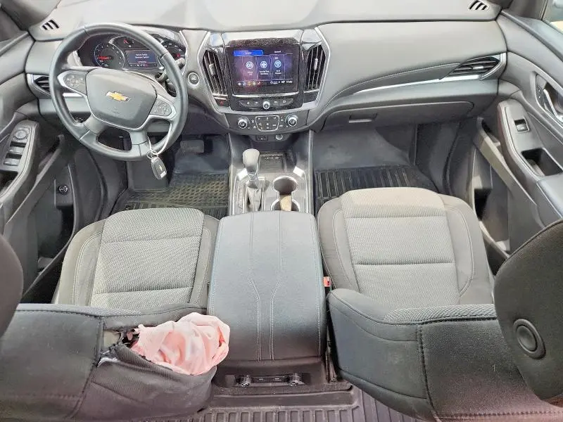 2023 CHEVROLET TRAVERSE LT  
