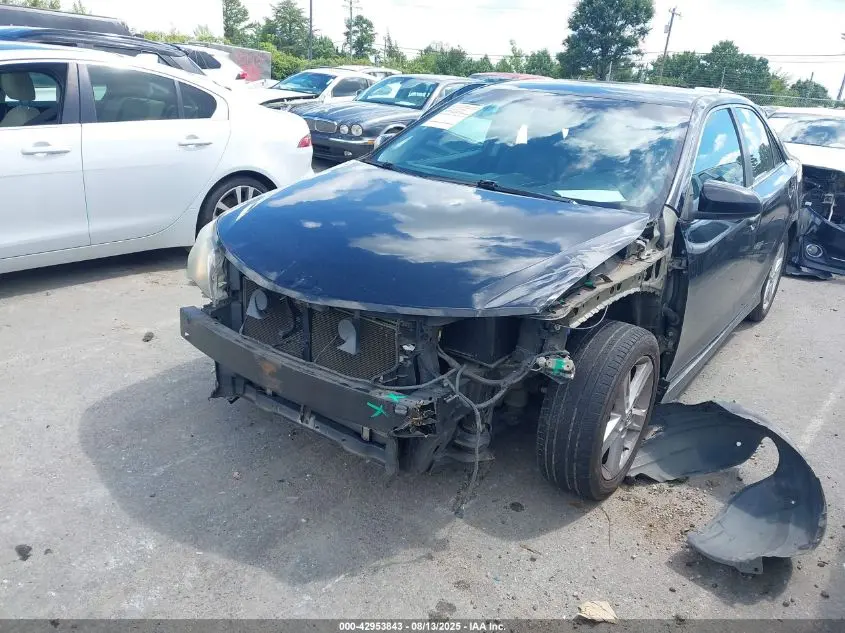 2013 TOYOTA CAMRY SE
