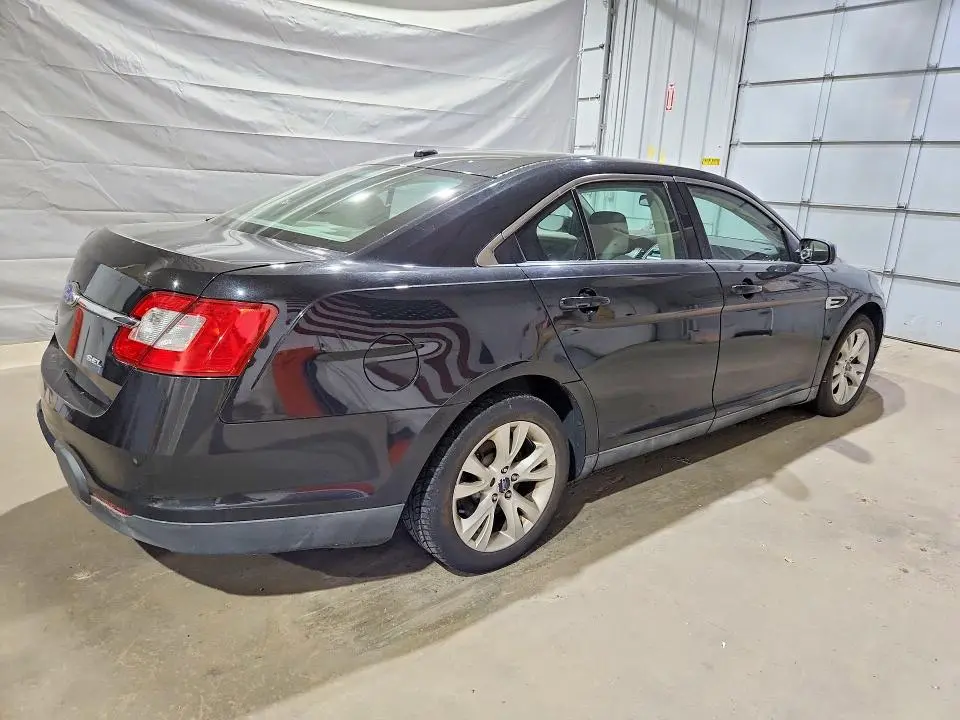 2011 FORD TAURUS SEL  