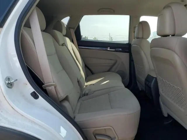 2015 KIA SORENTO LX  