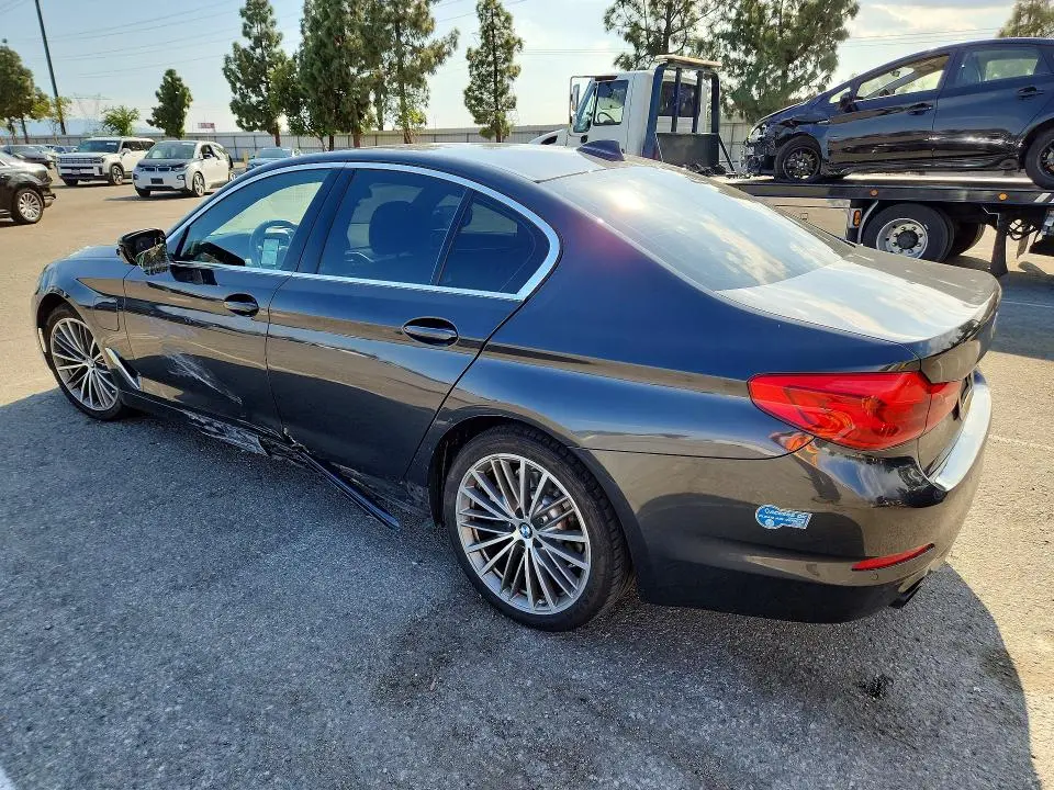 2020 BMW 530E   