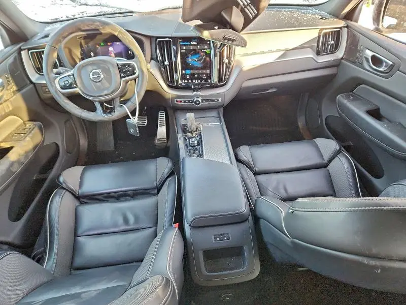 2022 VOLVO XC60 T8 RECHARGE R-DESIGN  