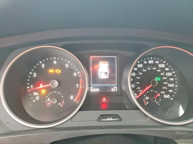 2021 VOLKSWAGEN TIGUAN SE  