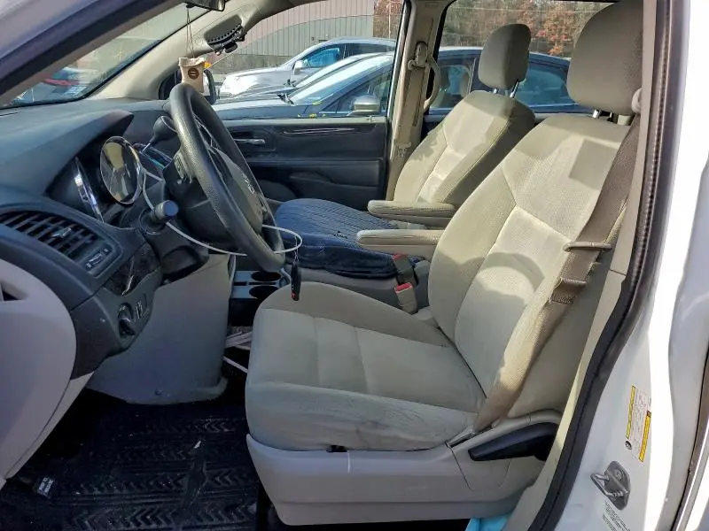 2014 DODGE GRAND CARAVAN SE  