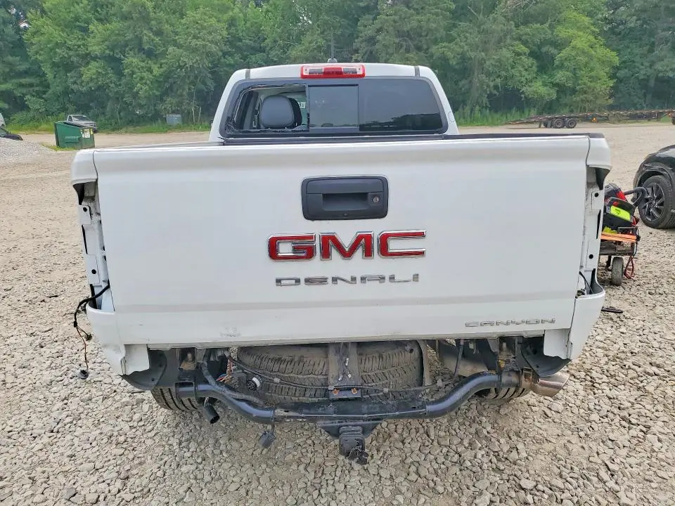 2022 GMC CANYON DENALI  