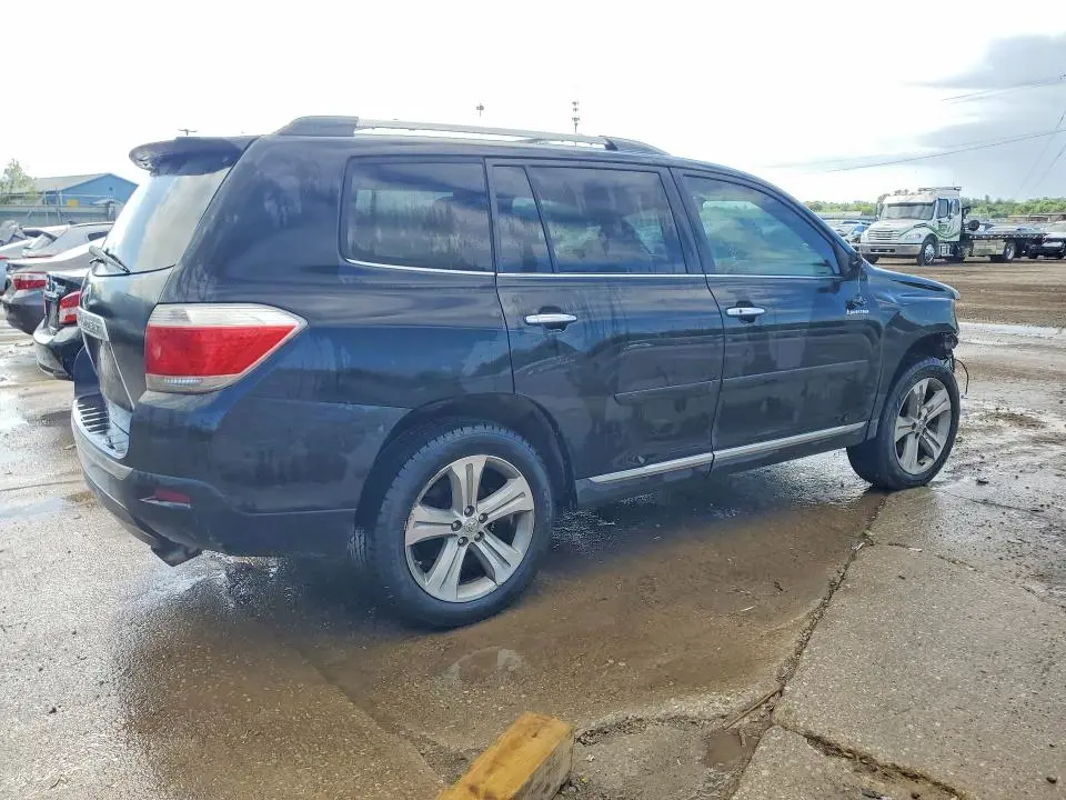 2013 TOYOTA HIGHLANDER LIMITED  