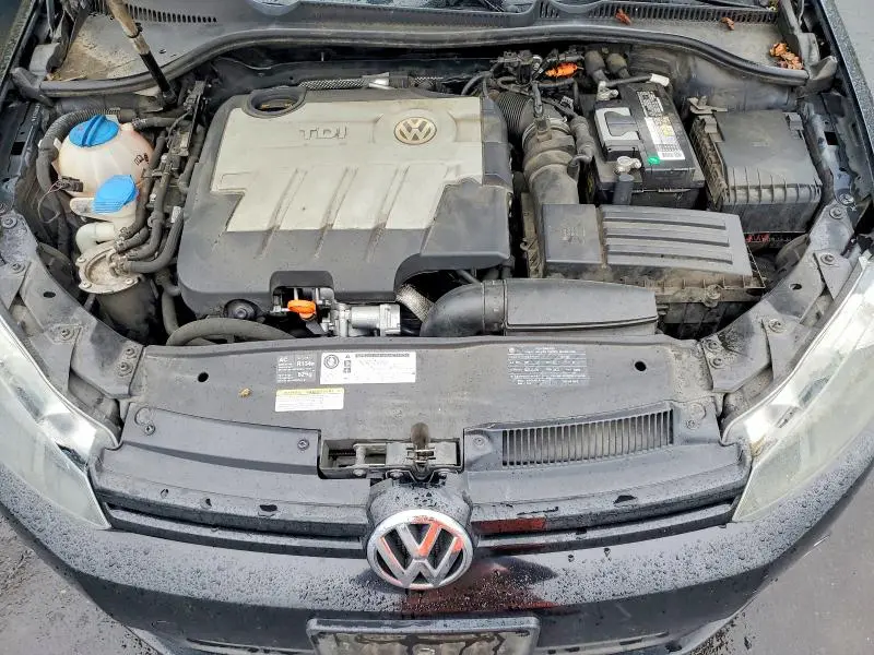2011 VOLKSWAGEN GOLF   
