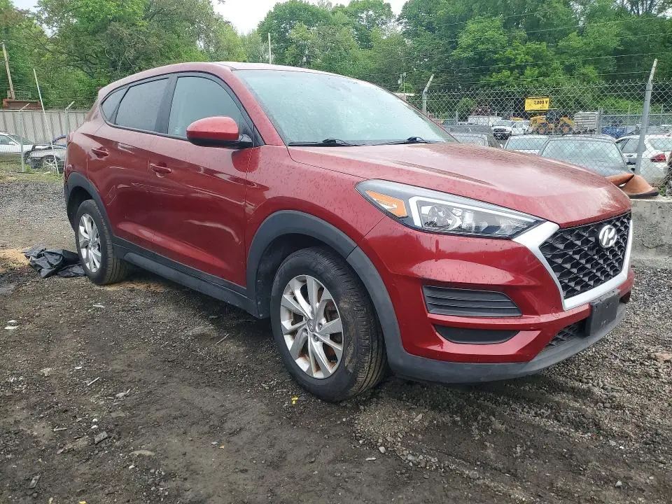 2021 HYUNDAI TUCSON SE  
