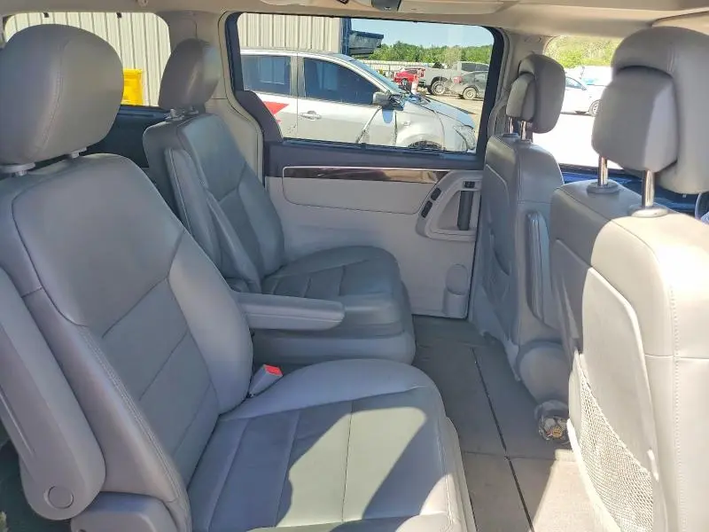 2013 VOLKSWAGEN ROUTAN SEL PREMIUM  