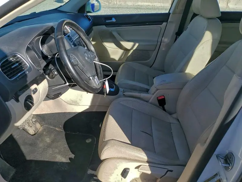 2011 VOLKSWAGEN JETTA S  