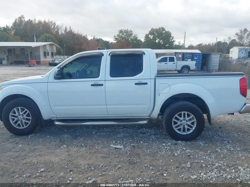 2016 NISSAN FRONTIER SV