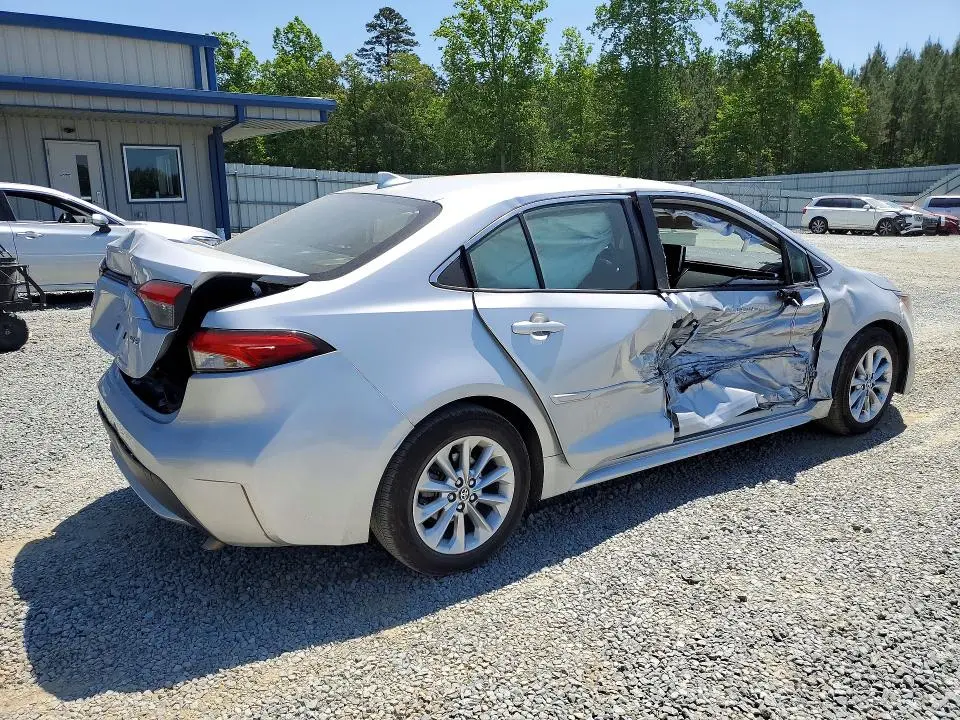2022 TOYOTA COROLLA XLE  