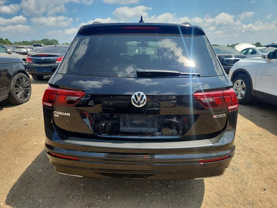 2020 VOLKSWAGEN TIGUAN SE  