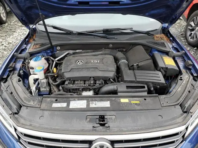 2017 VOLKSWAGEN PASSAT SE