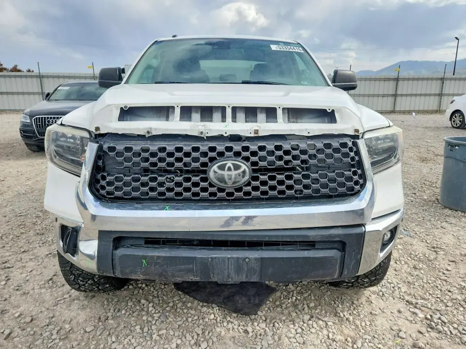 2018 TOYOTA TUNDRA CREWMAX SR5  