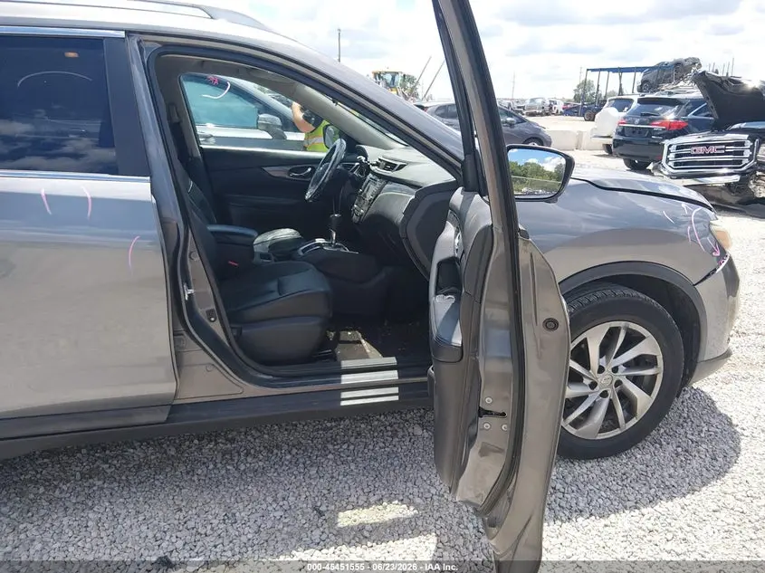 2015 NISSAN ROGUE SL